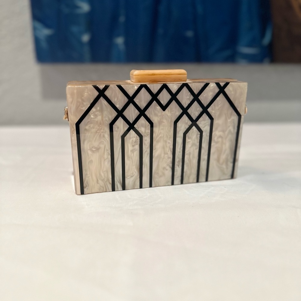 Art Nouveau ceramic clutch